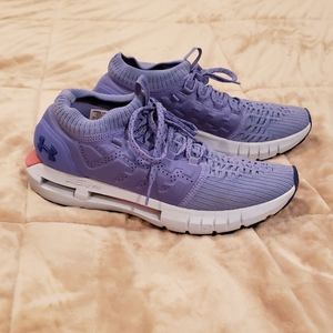 Under Armour Hovr tennies